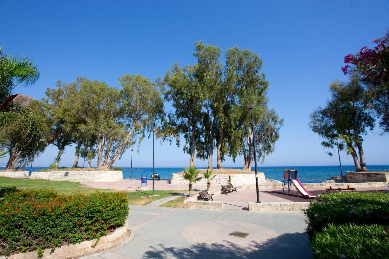 Galatex Beach Living By Trulycyprus Limassol Exteriör bild