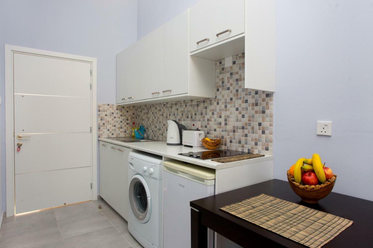 Galatex Beach Living By Trulycyprus Limassol Exteriör bild