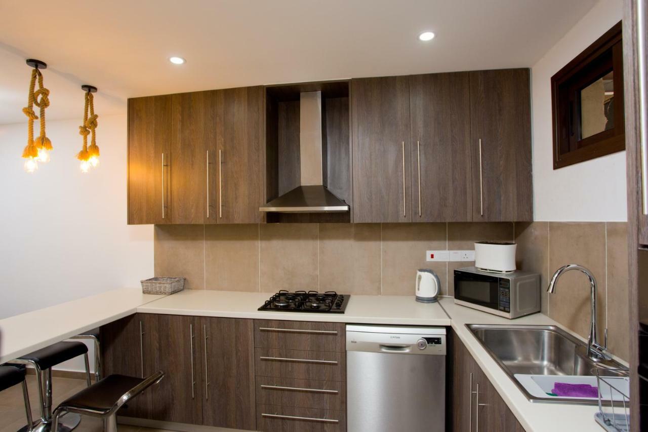 Galatex Beach Living By Trulycyprus Limassol Exteriör bild